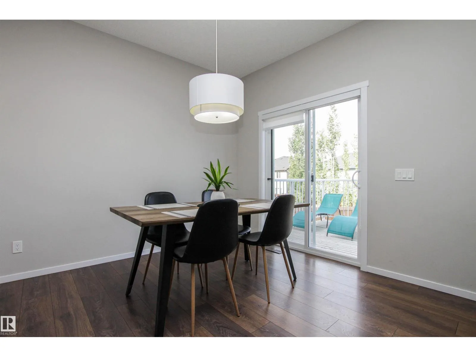 26 AMBLESIDE WY