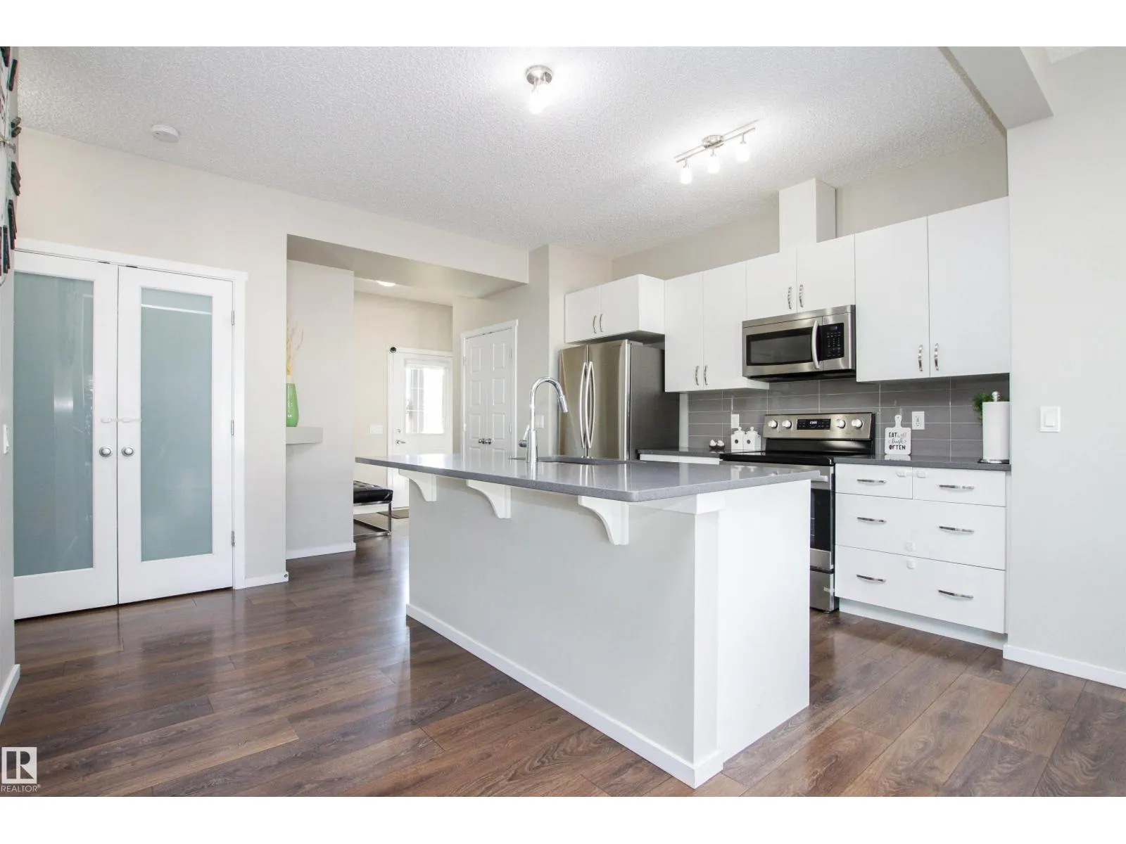 26 AMBLESIDE WY