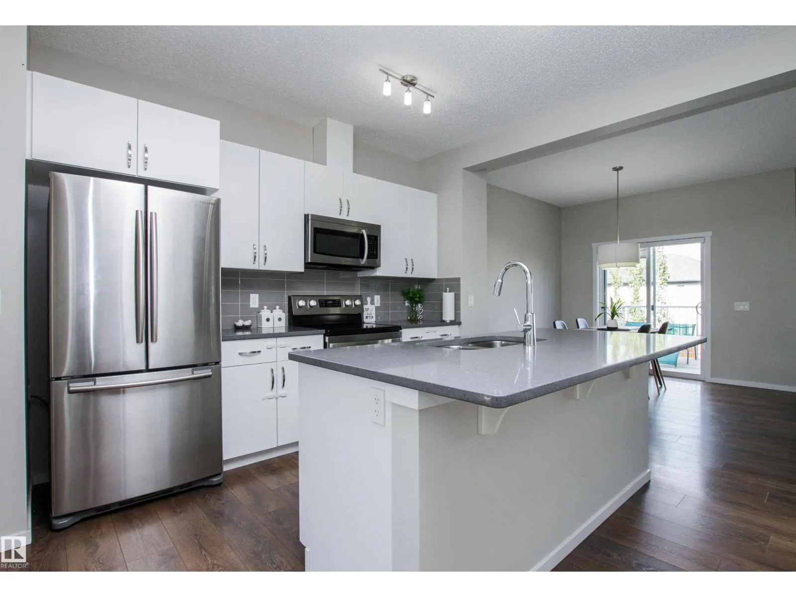 26 AMBLESIDE WY