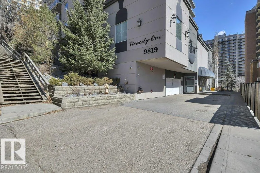 #904 9819 104 ST NW
