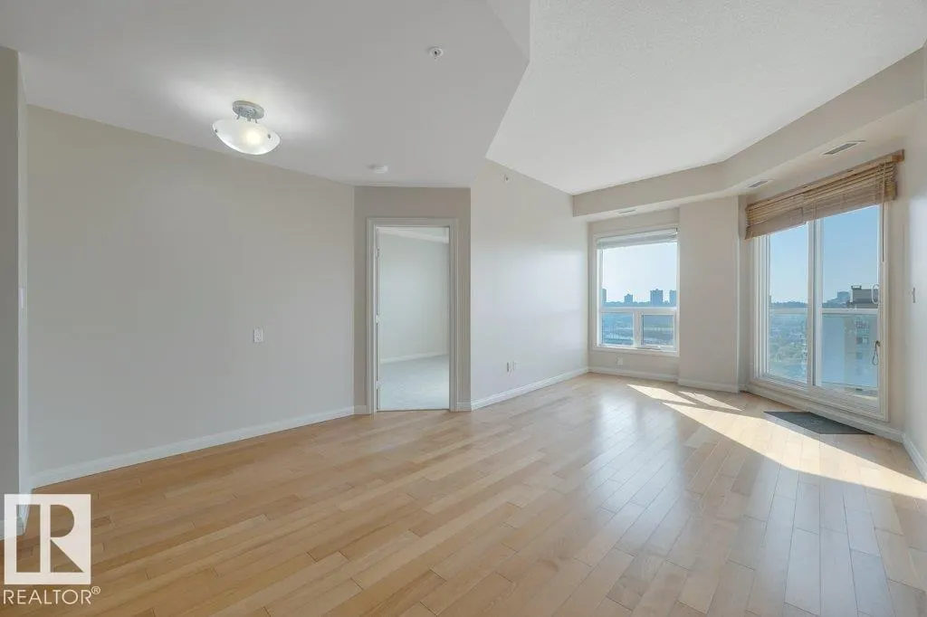 #904 9819 104 ST NW