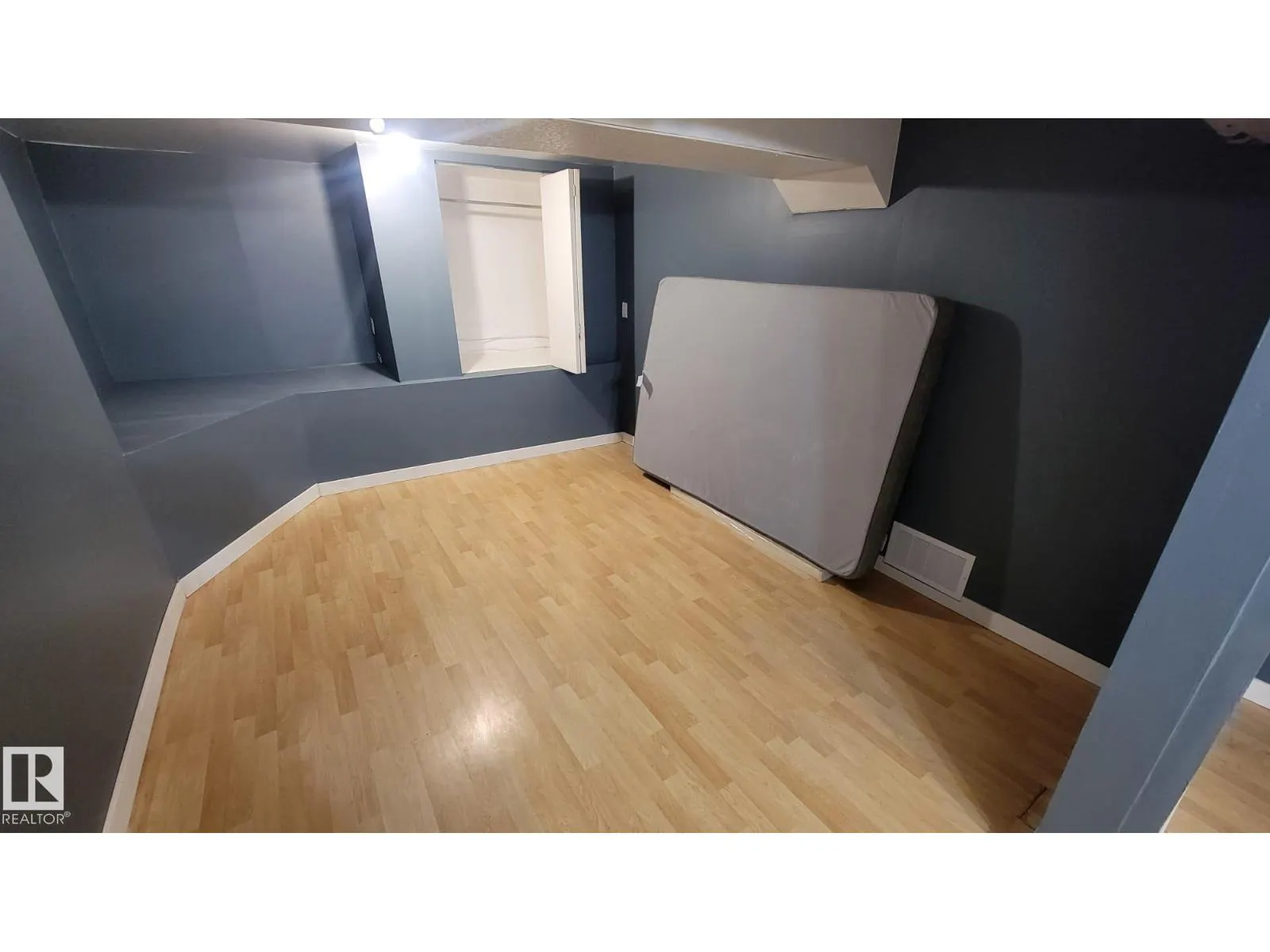 10722 106 ST NW