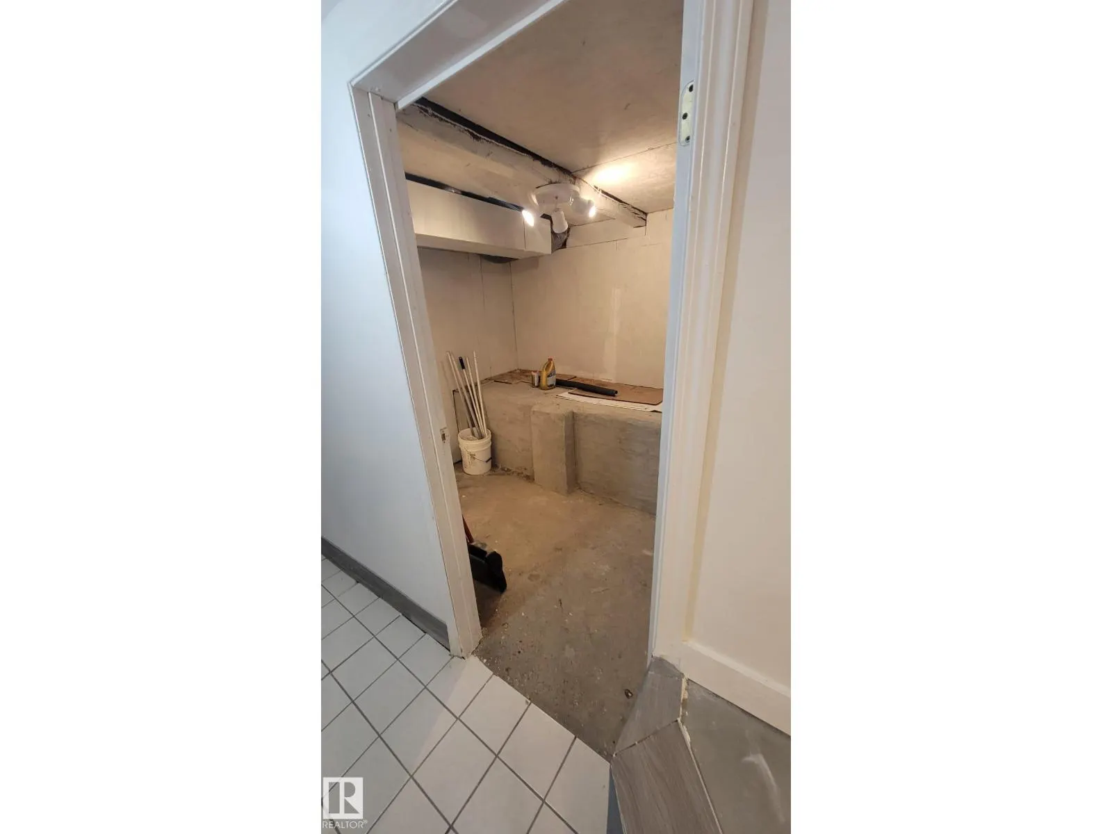 10722 106 ST NW