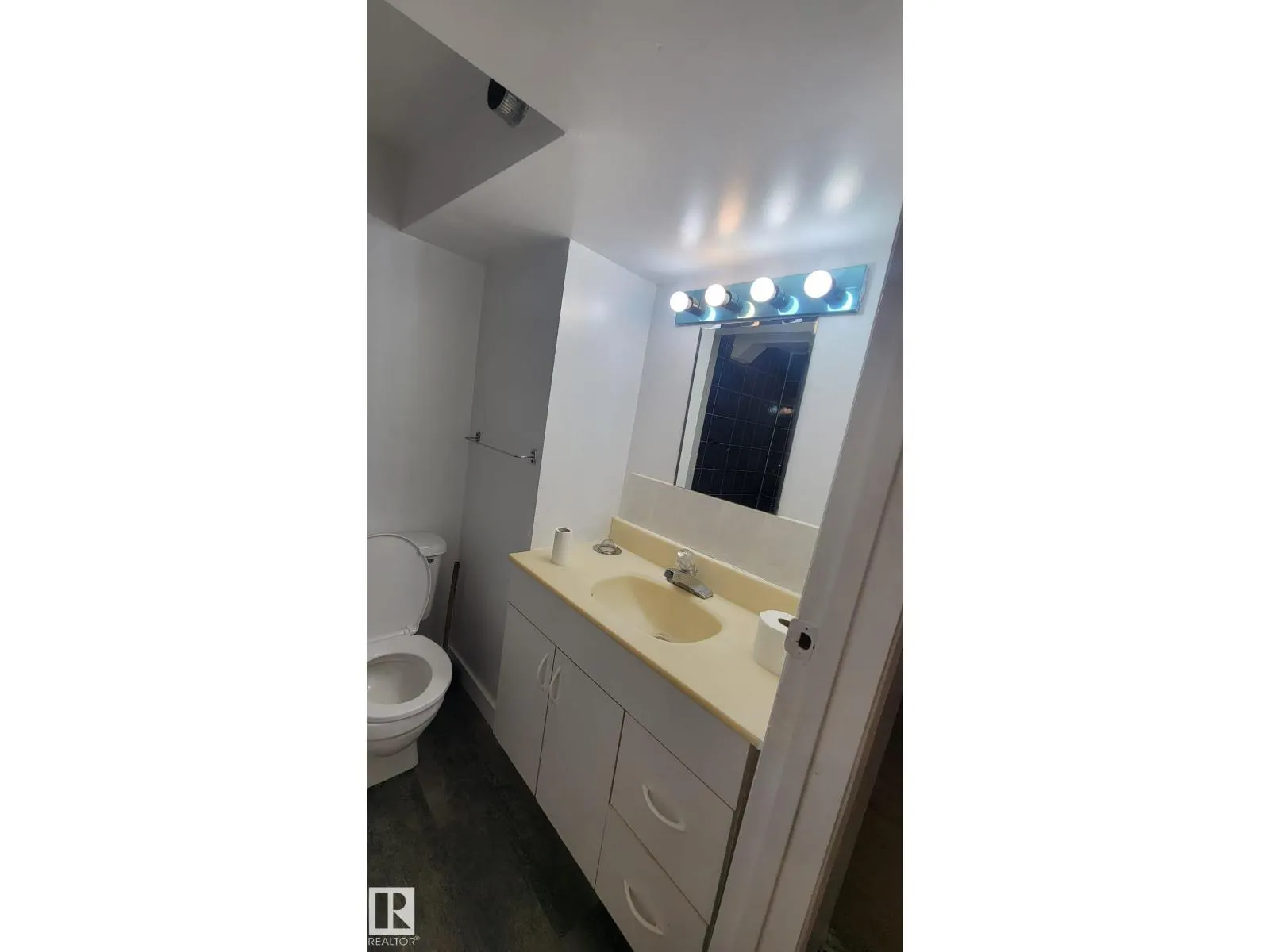 10722 106 ST NW