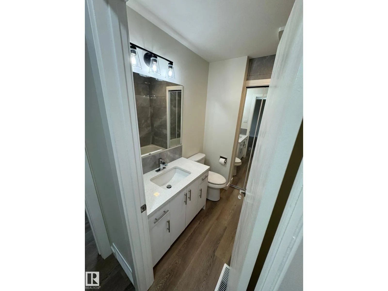 12011 95A ST NW NW