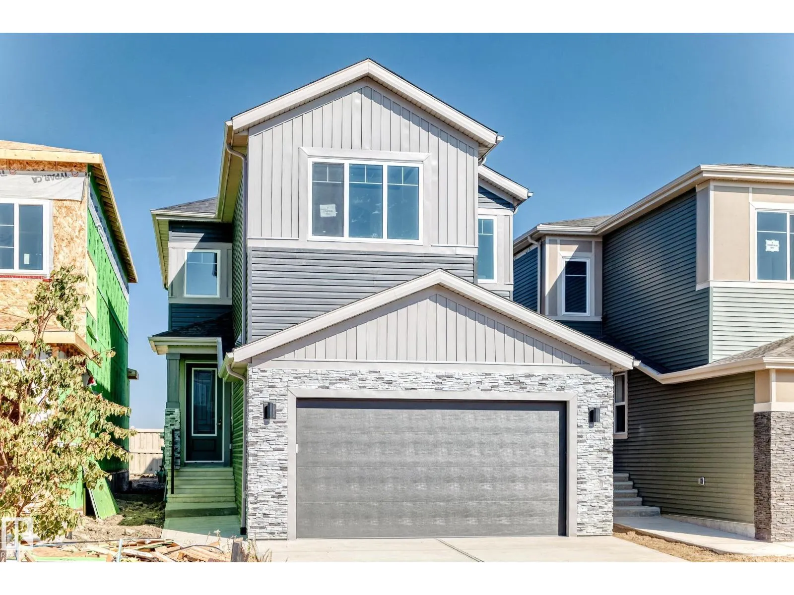 4 Edgefield WY