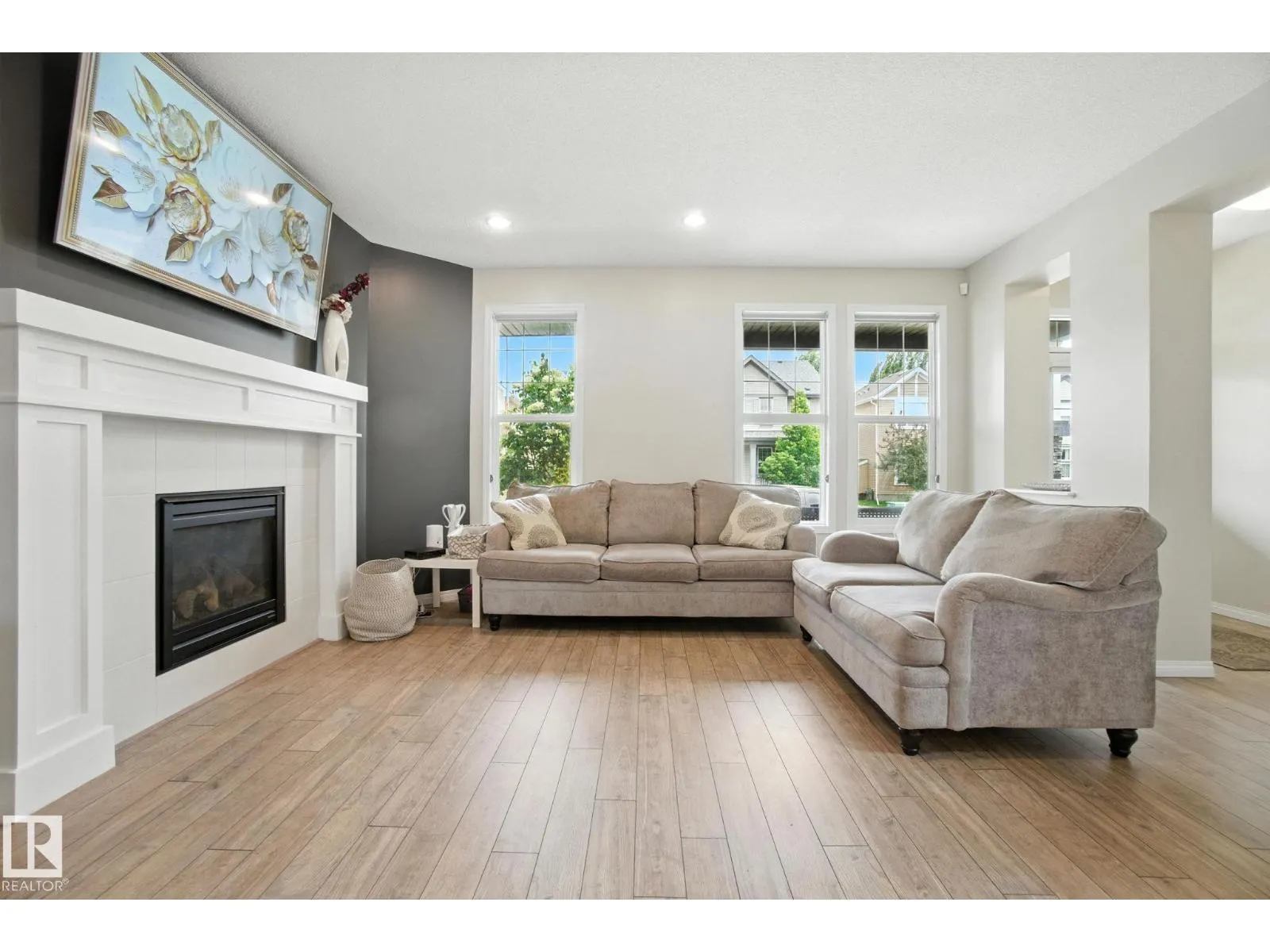 1194 MCCONACHIE BV NW