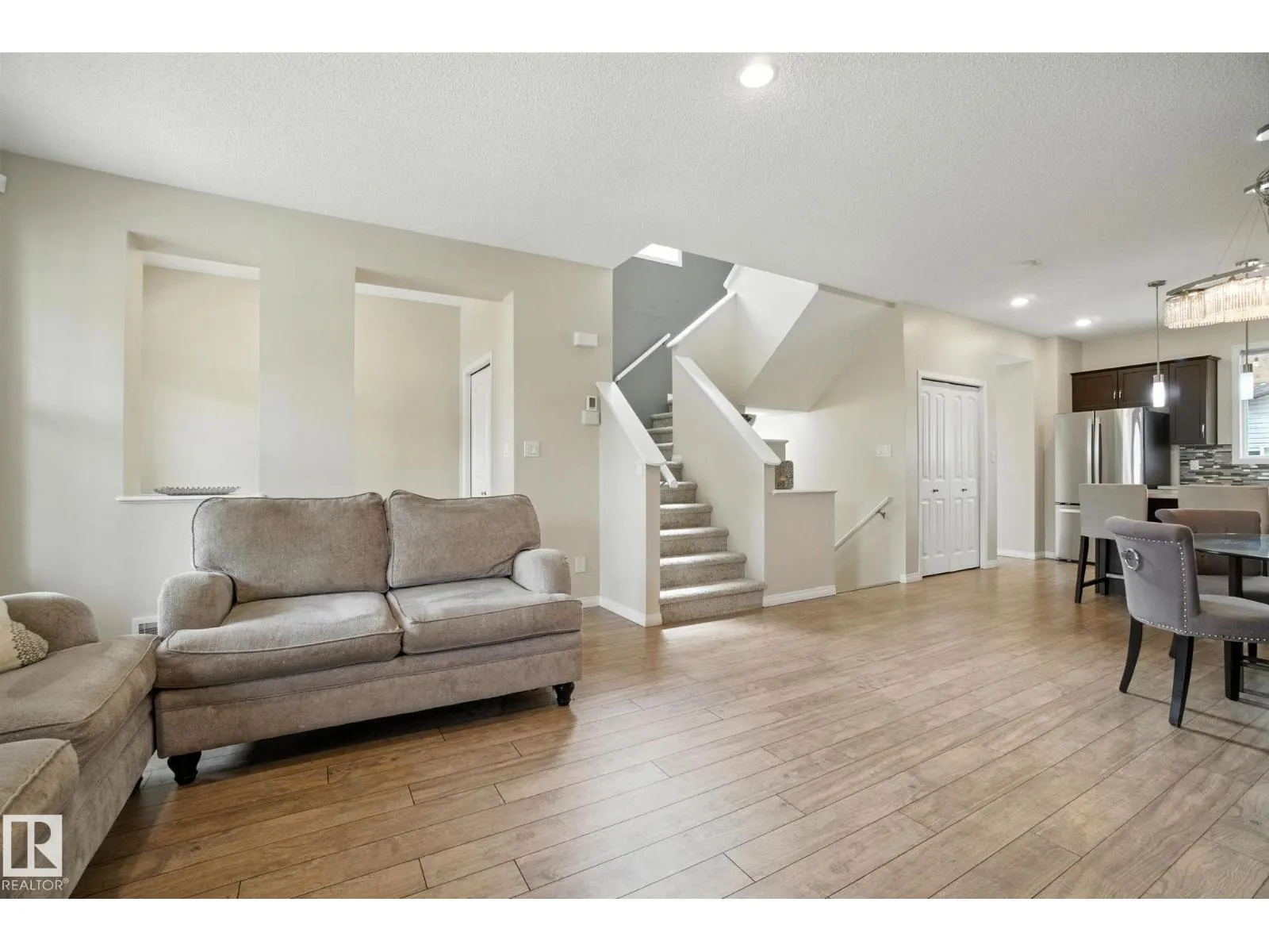 1194 MCCONACHIE BV NW