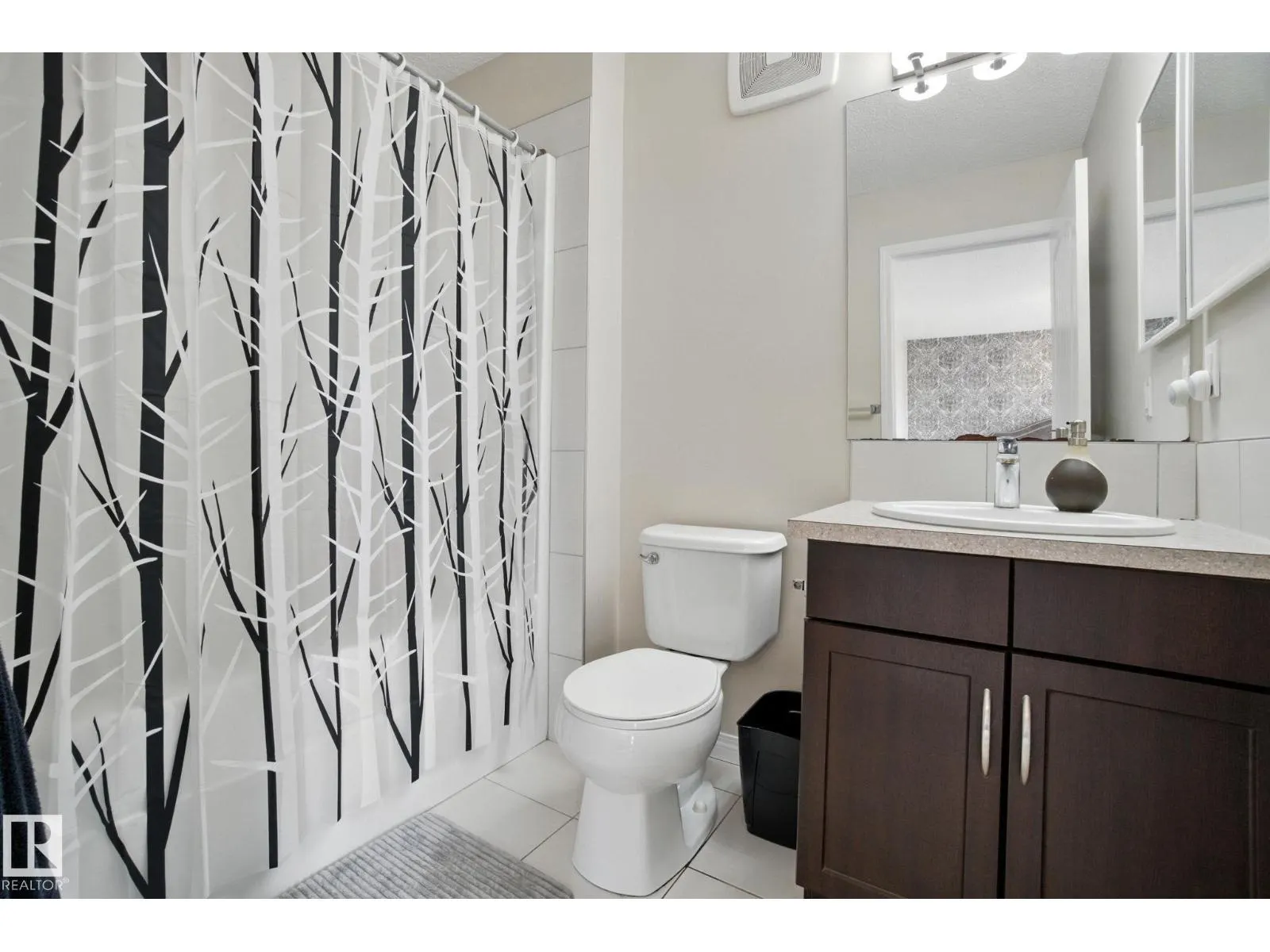 1194 MCCONACHIE BV NW