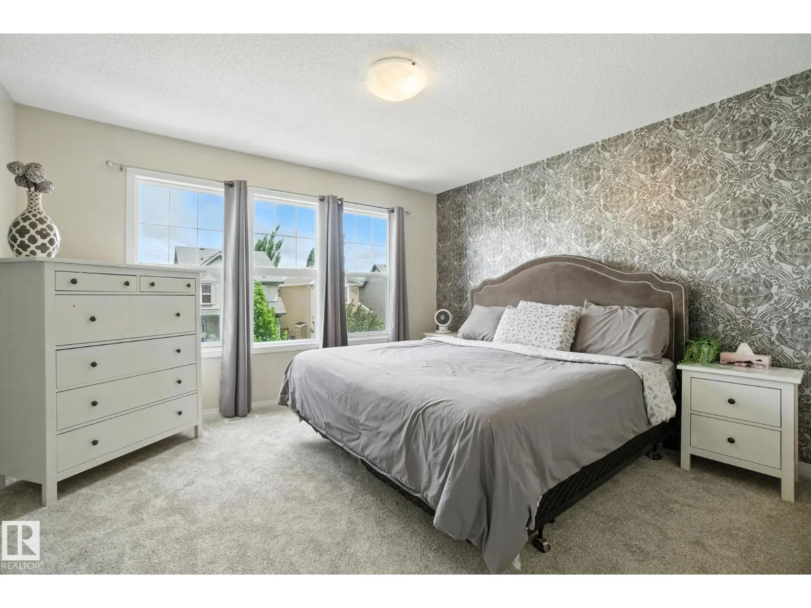 1194 MCCONACHIE BV NW