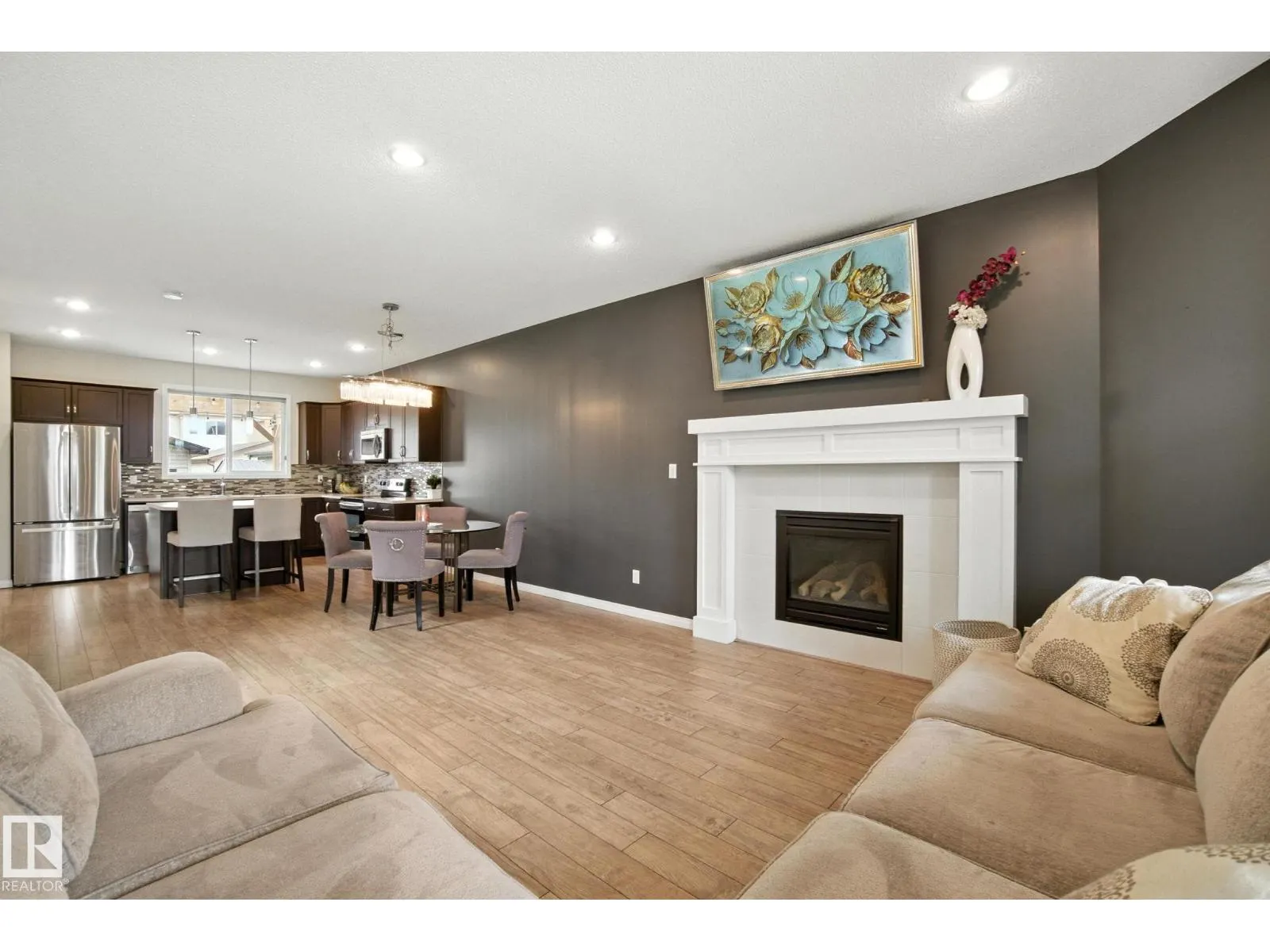 1194 MCCONACHIE BV NW
