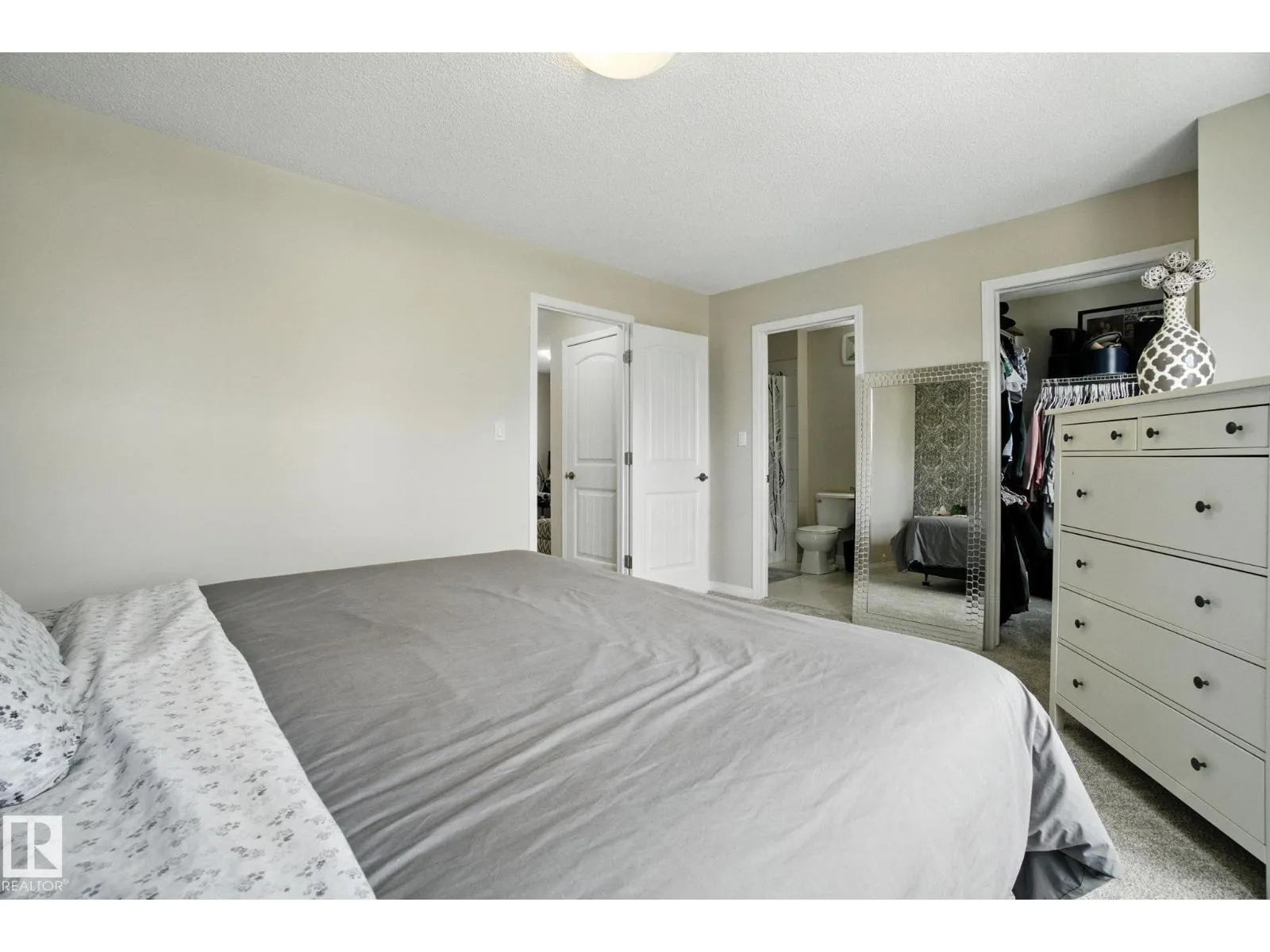 1194 MCCONACHIE BV NW