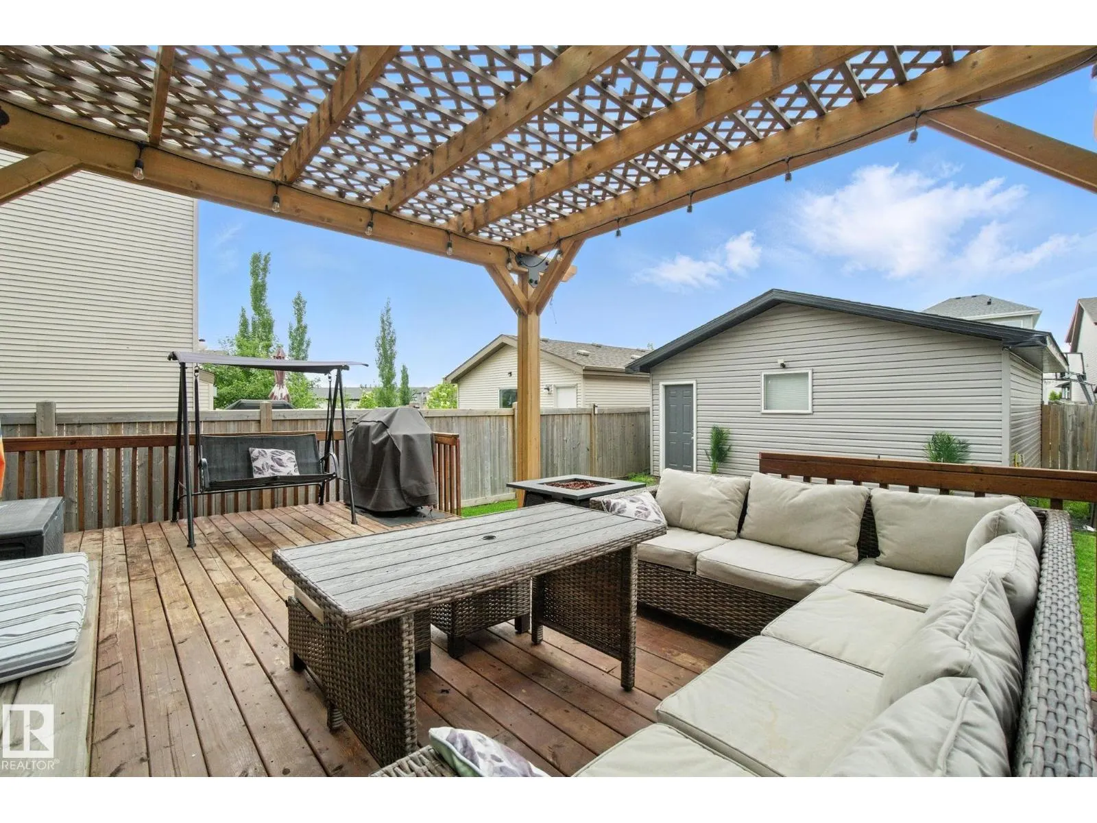 1194 MCCONACHIE BV NW
