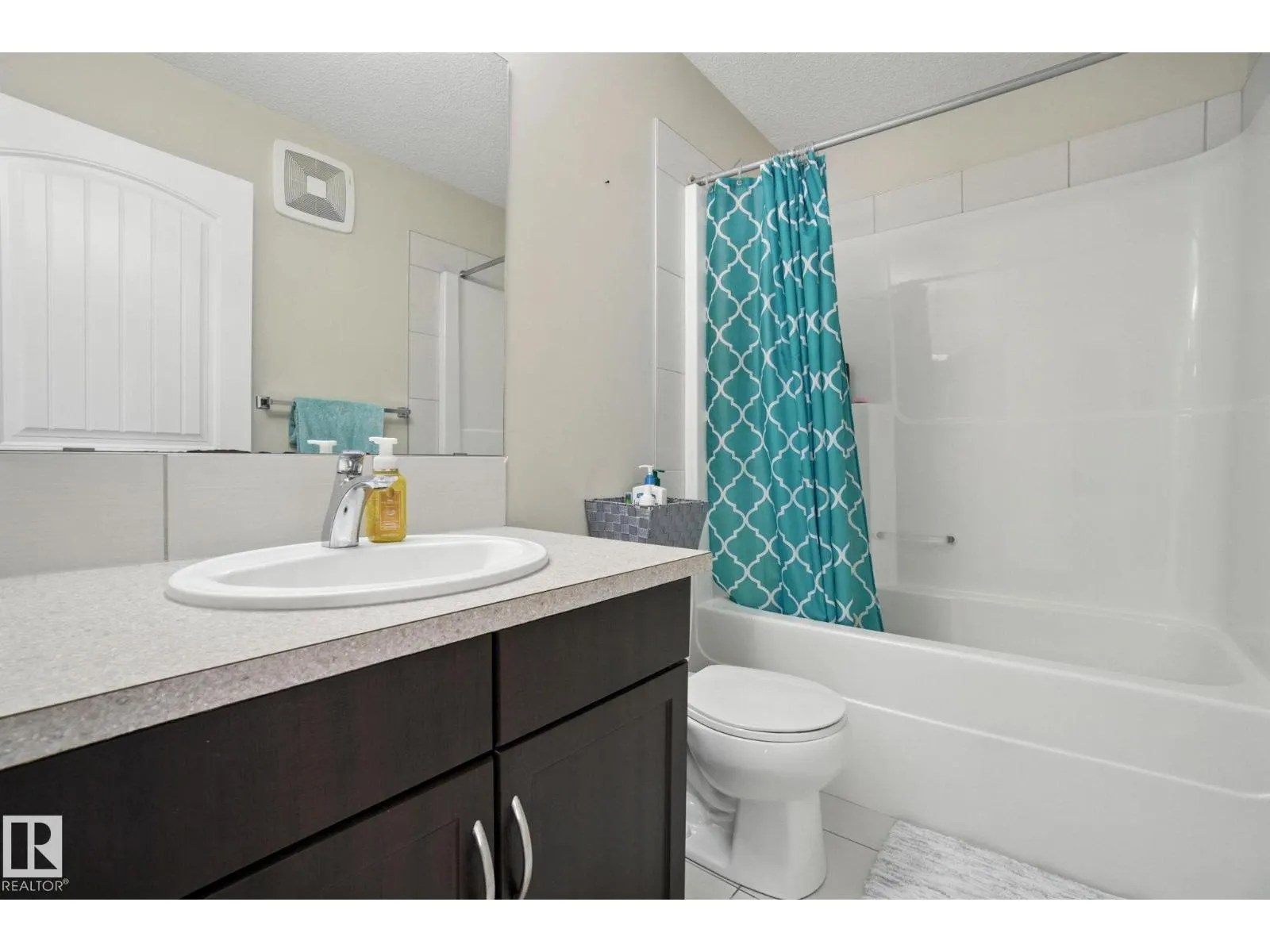 1194 MCCONACHIE BV NW