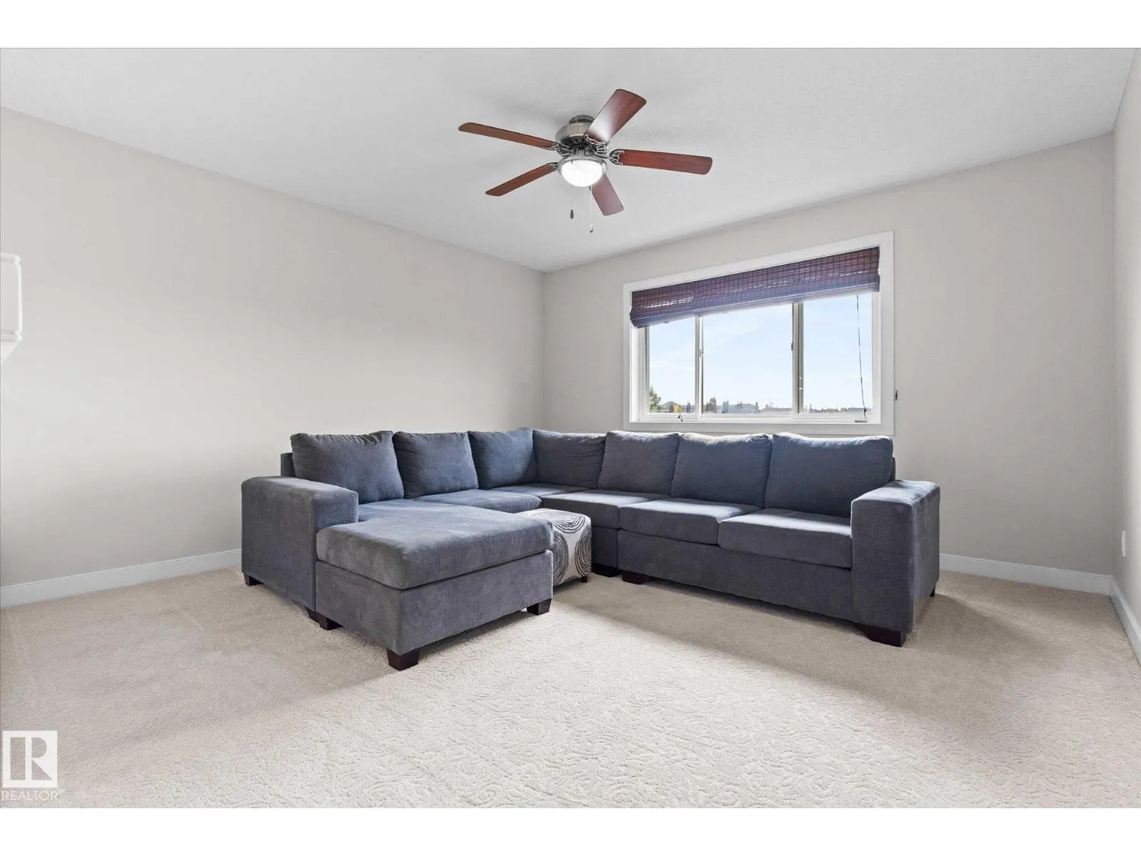 77 SPRUCE RIDGE DR