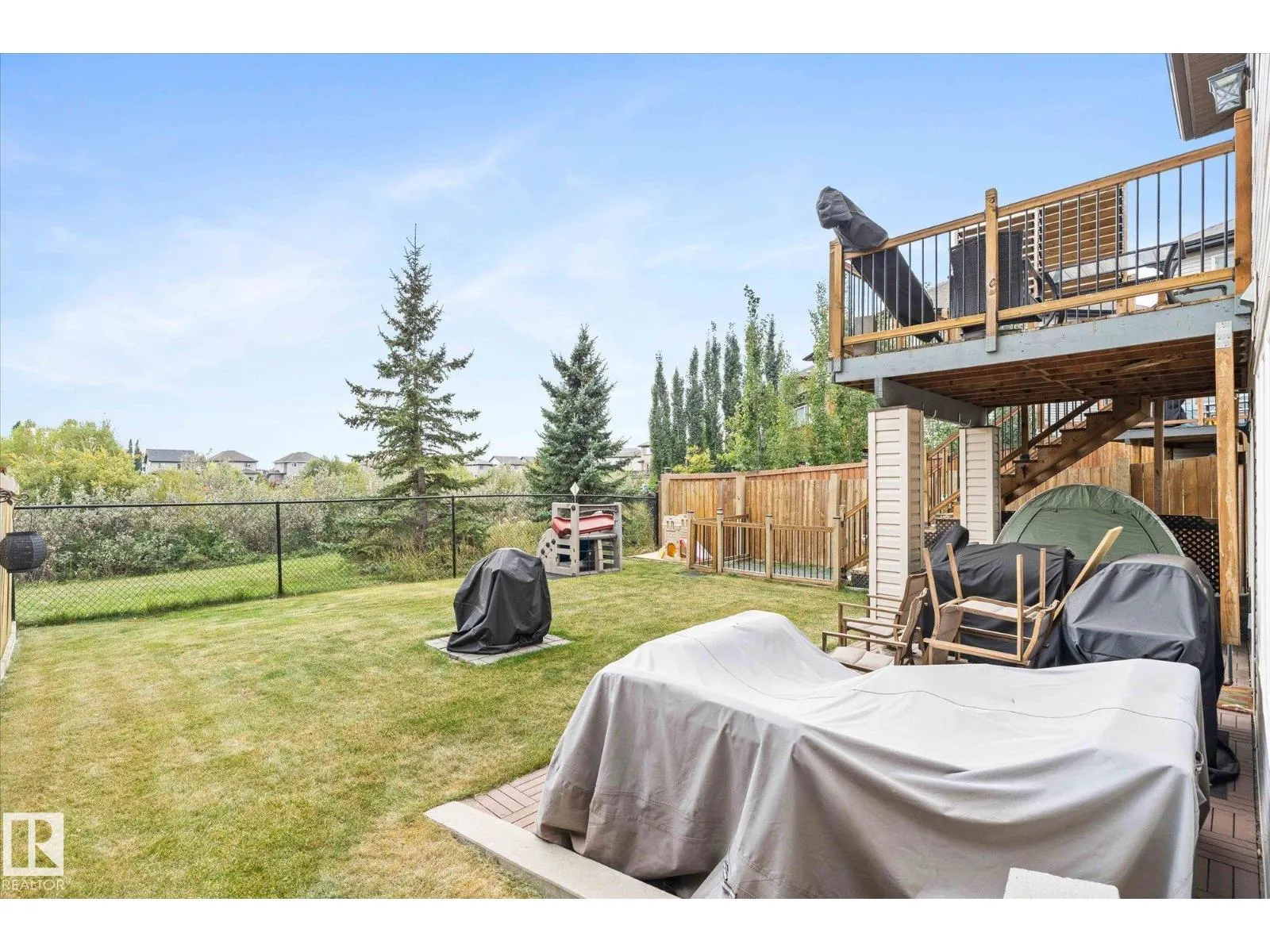 77 SPRUCE RIDGE DR