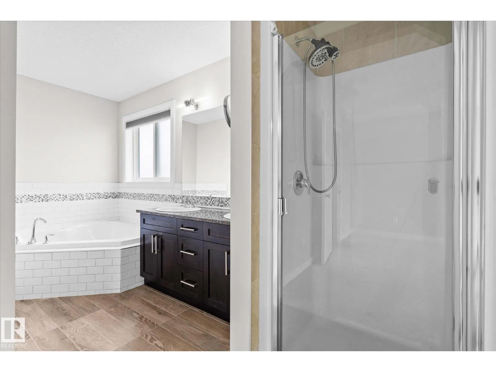 77 SPRUCE RIDGE DR