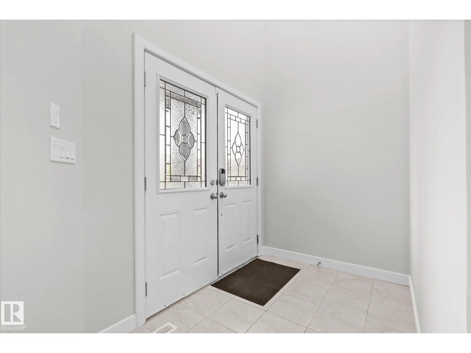 77 SPRUCE RIDGE DR