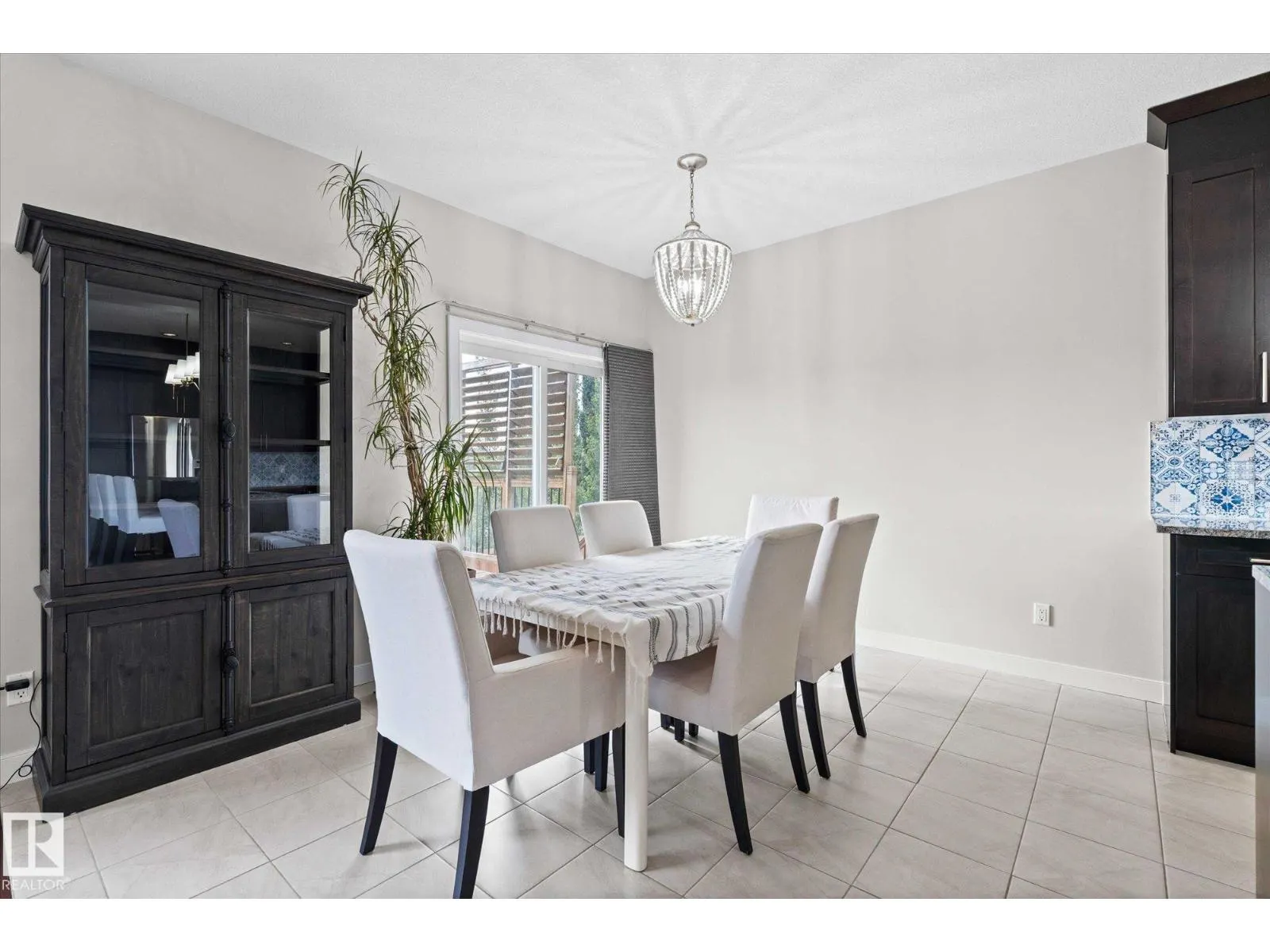 77 SPRUCE RIDGE DR