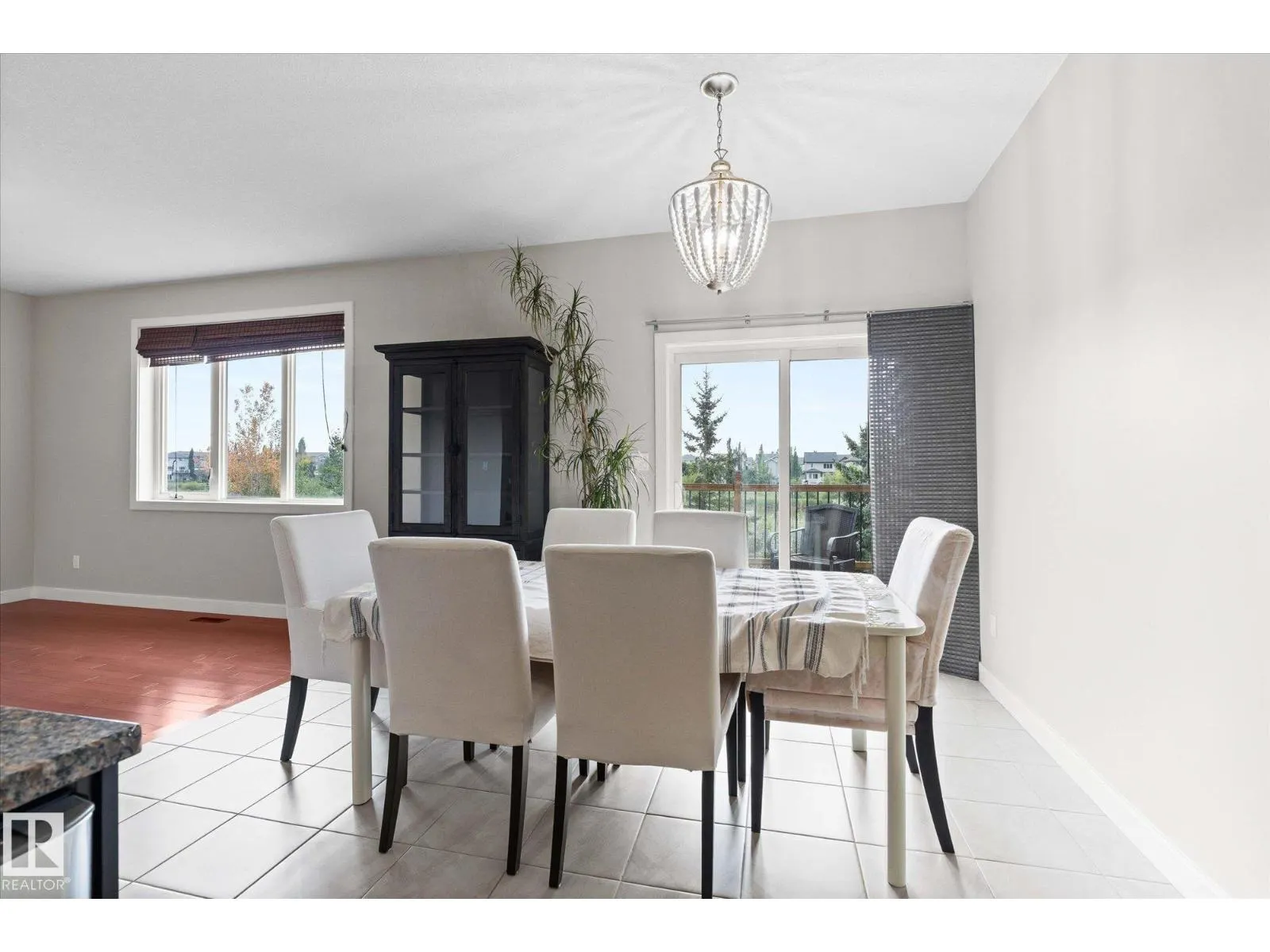 77 SPRUCE RIDGE DR