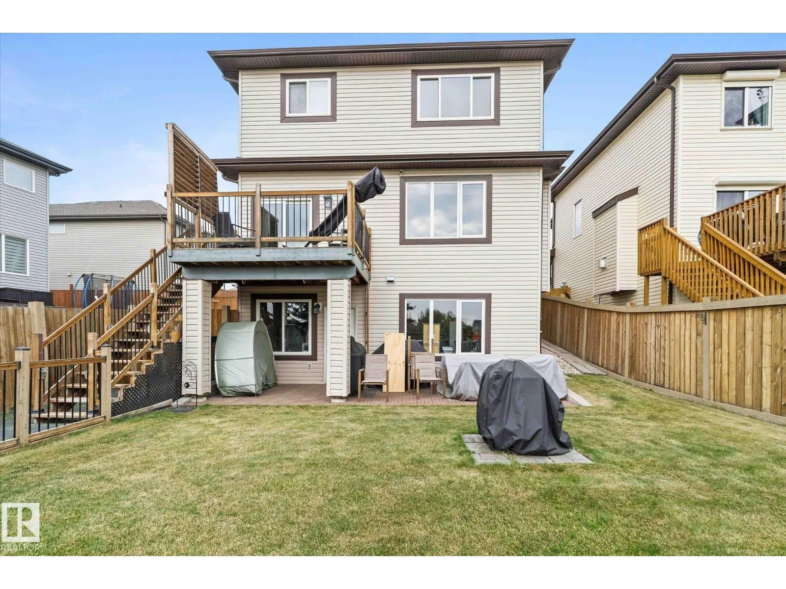 77 SPRUCE RIDGE DR