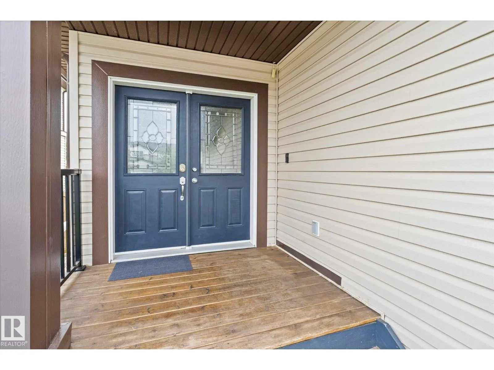 77 SPRUCE RIDGE DR