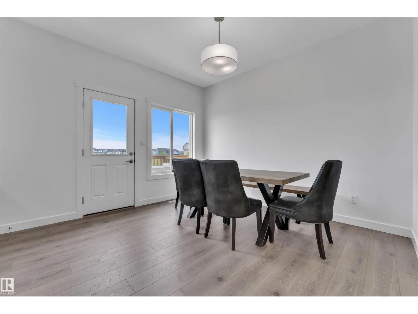19131 29 AV NW