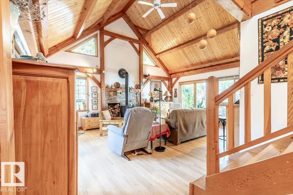 263 Lakeshore DR