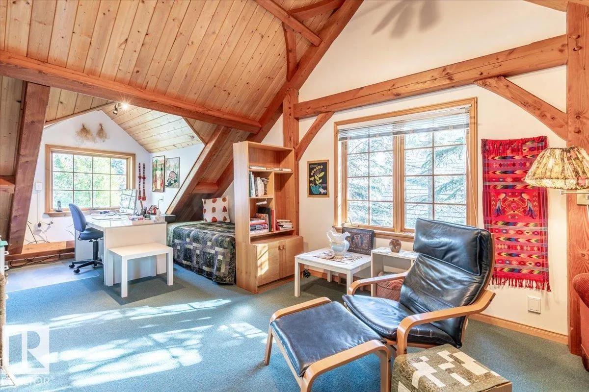 263 Lakeshore DR