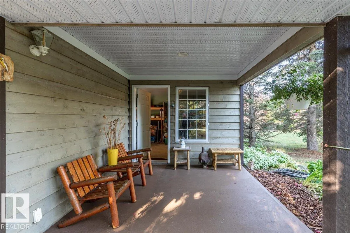 263 Lakeshore DR