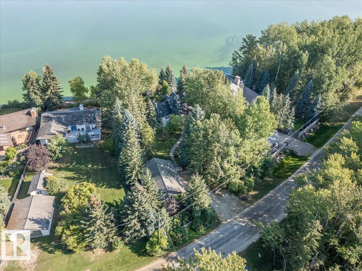 263 Lakeshore DR