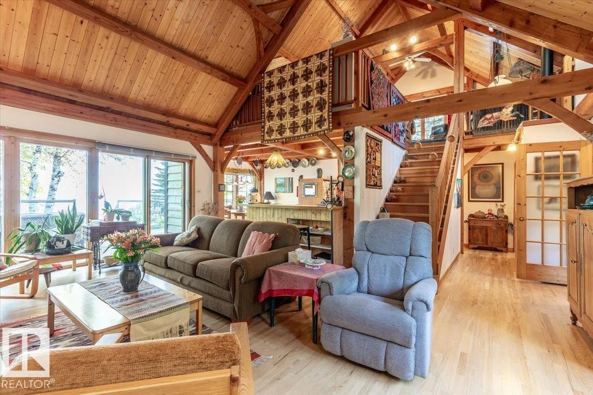 263 Lakeshore DR