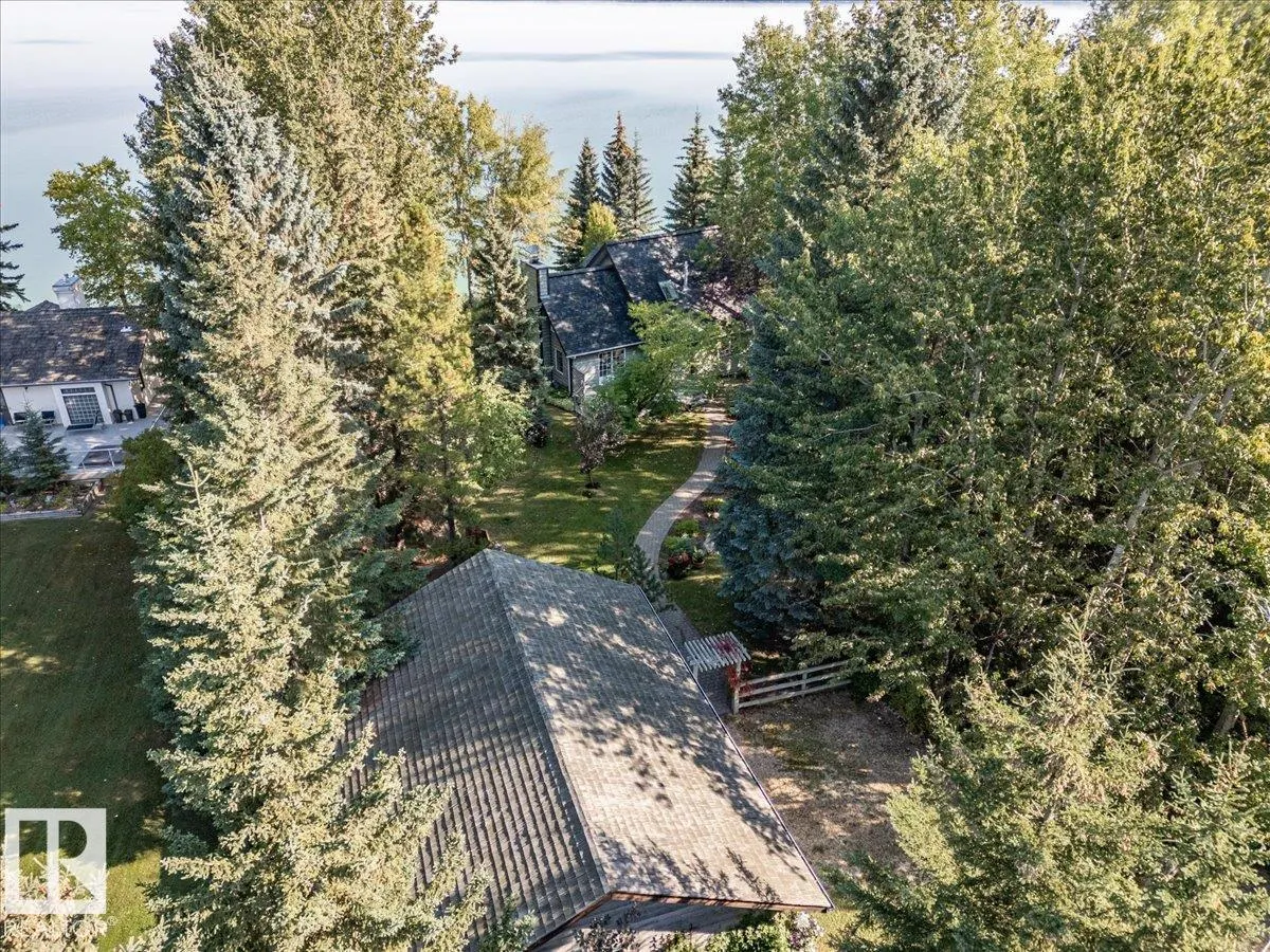 263 Lakeshore DR