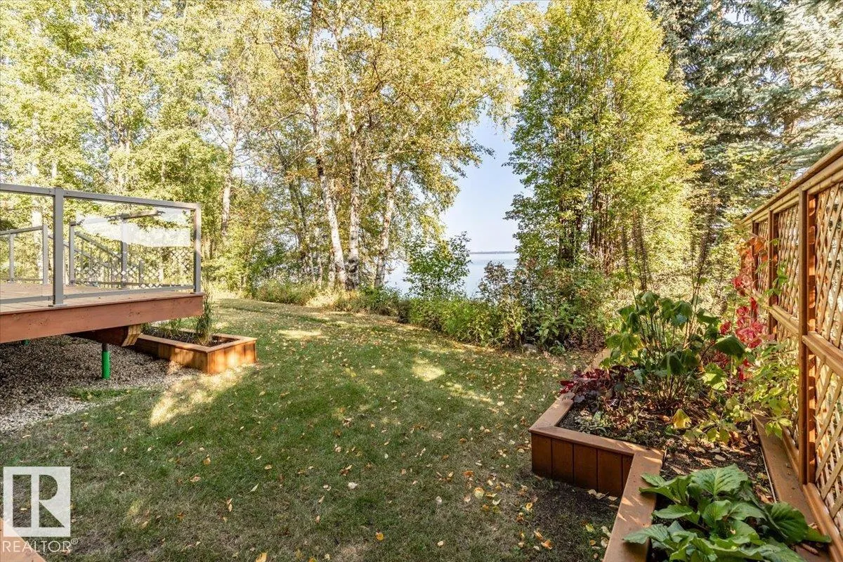 263 Lakeshore DR