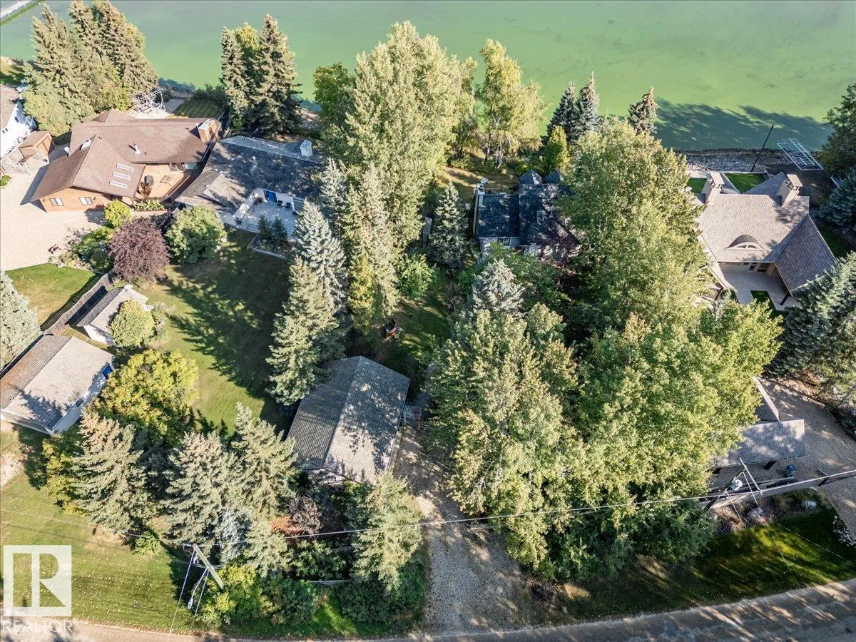 263 Lakeshore DR
