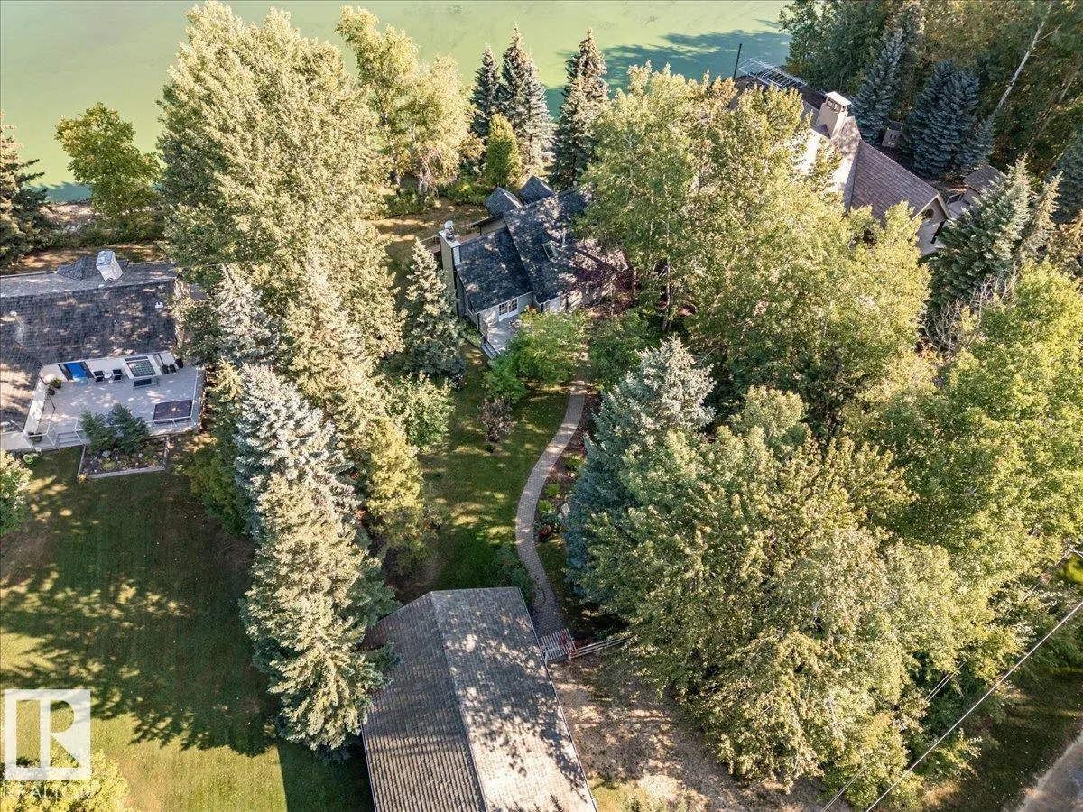 263 Lakeshore DR
