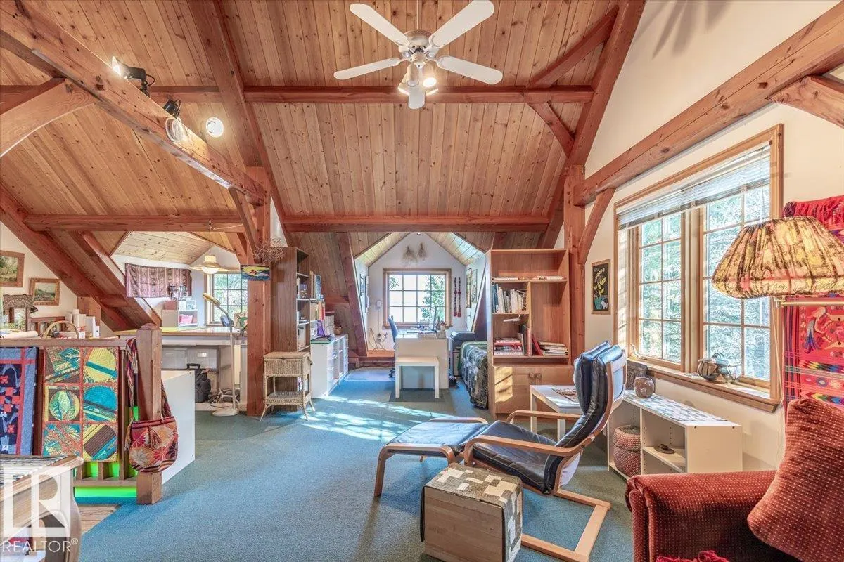 263 Lakeshore DR