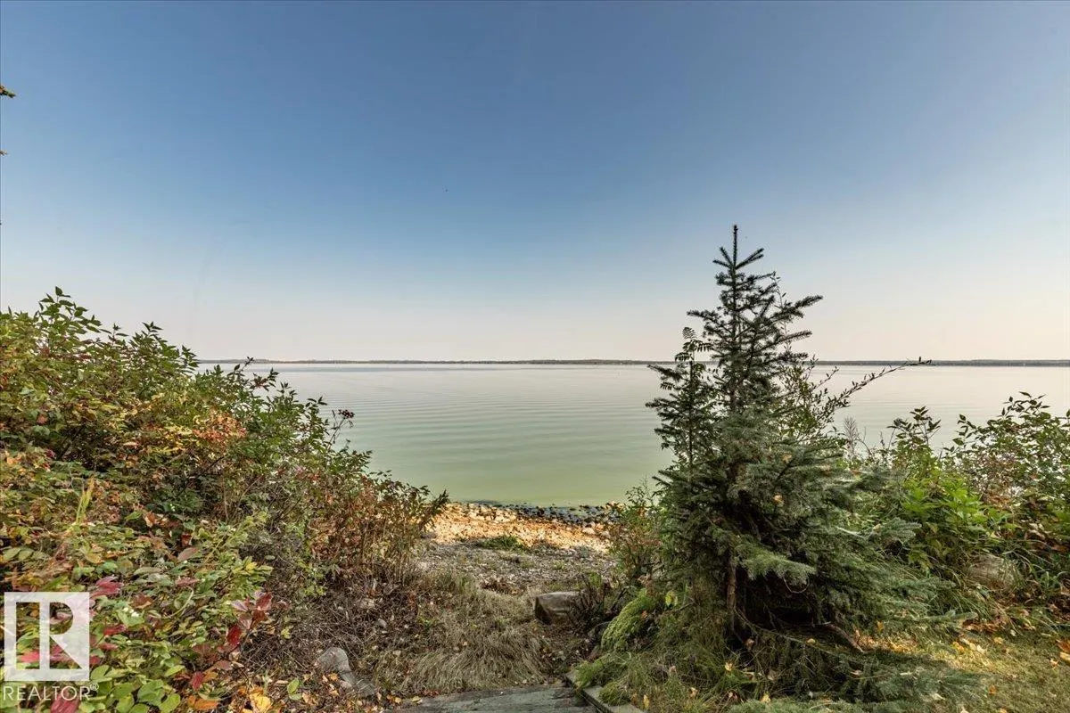 263 Lakeshore DR