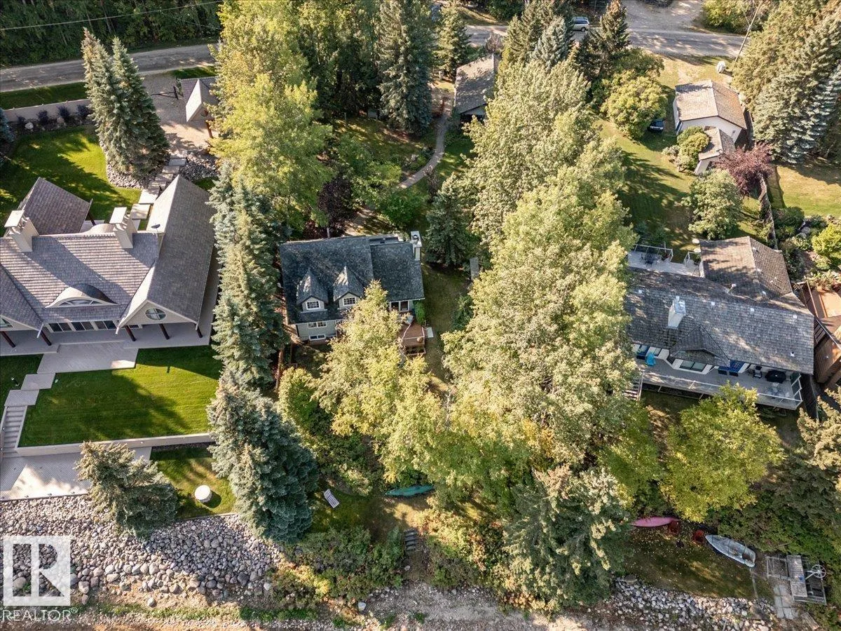 263 Lakeshore DR