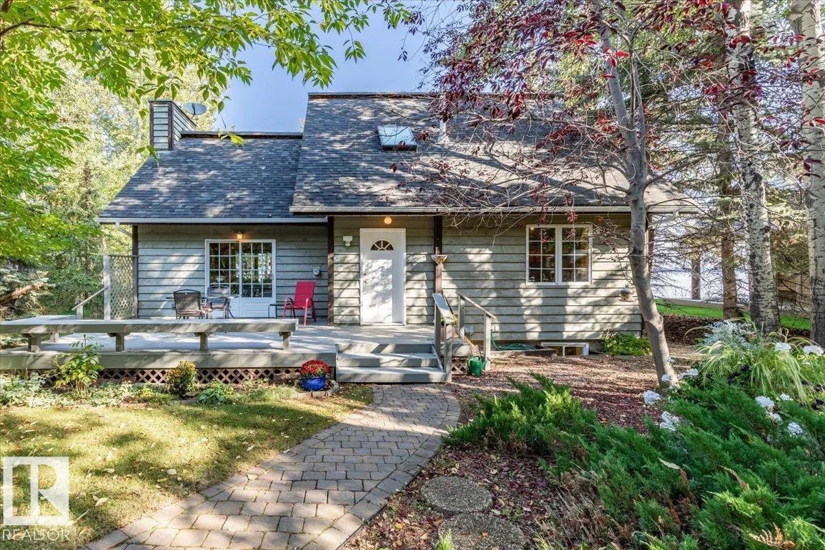 263 Lakeshore DR