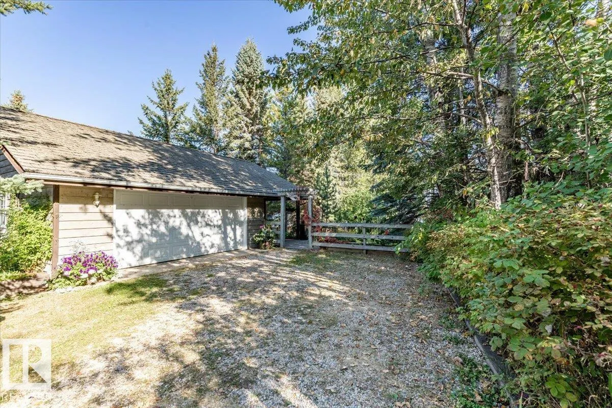 263 Lakeshore DR