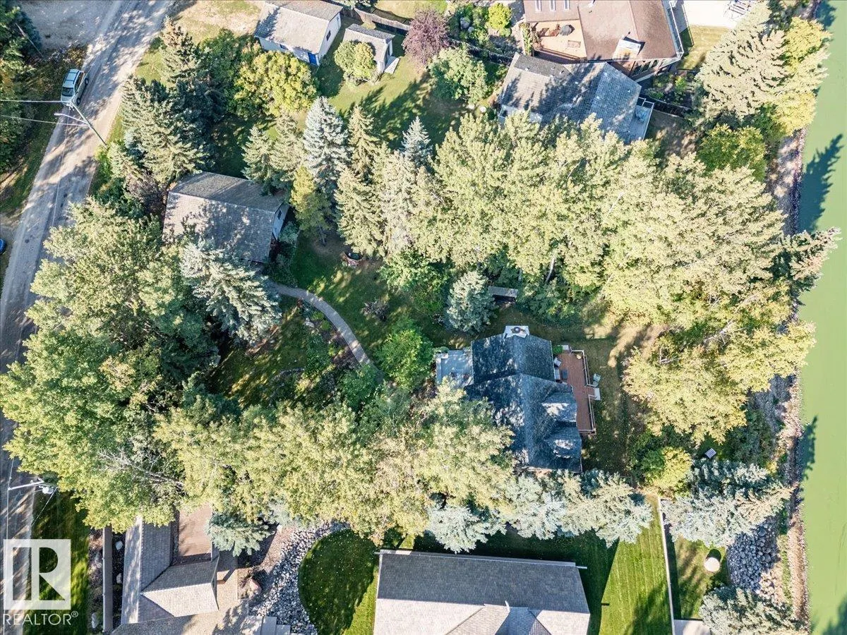 263 Lakeshore DR
