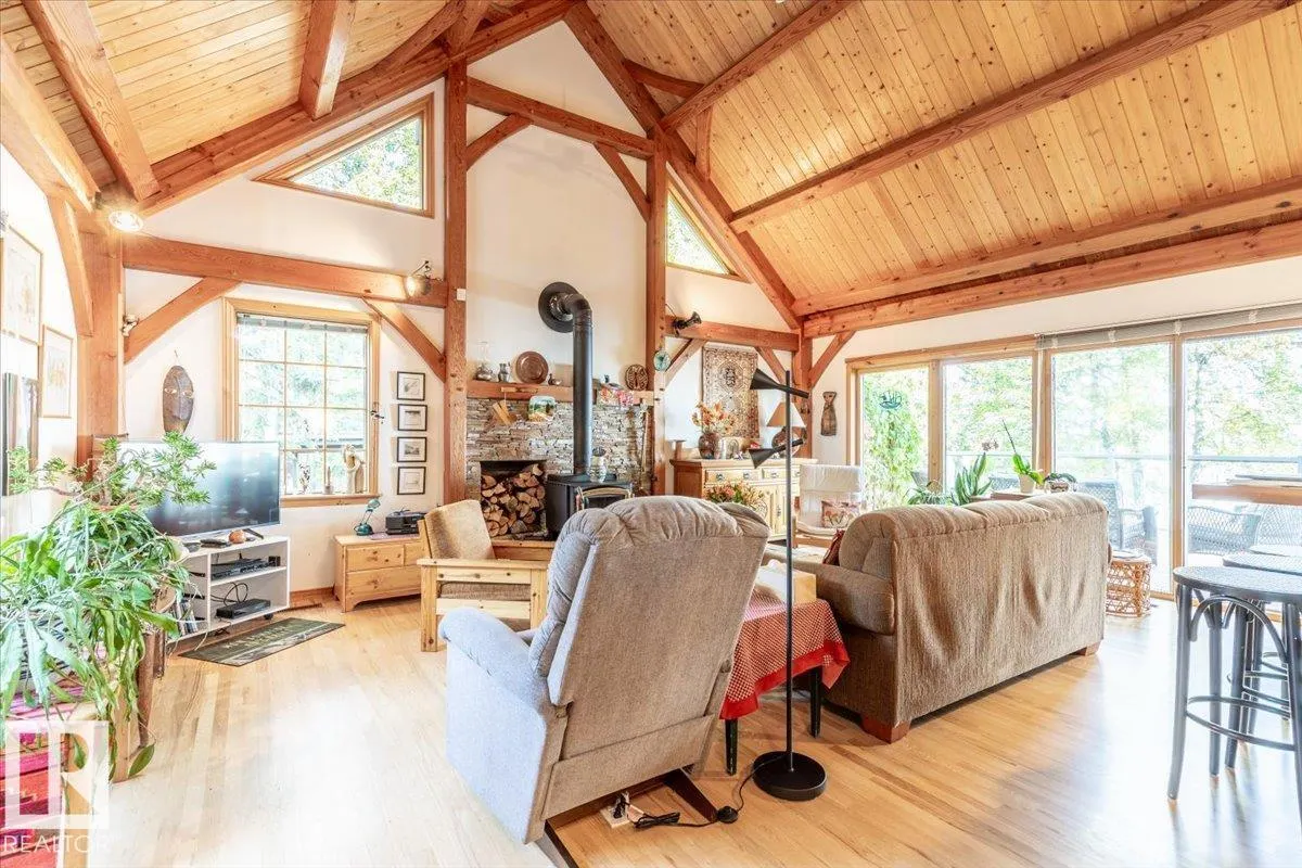 263 Lakeshore DR