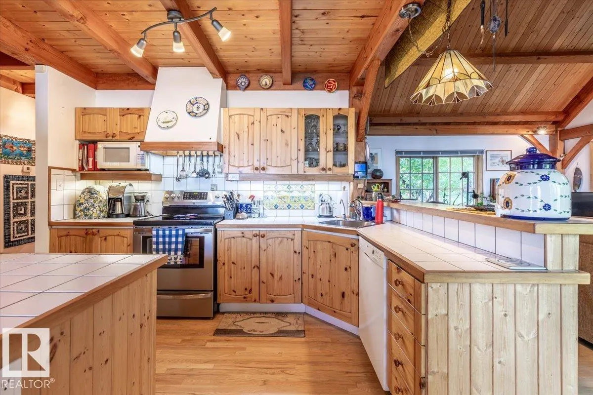 263 Lakeshore DR