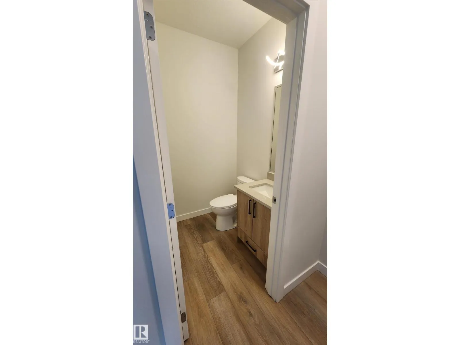 #45 10 SALISBURY WY