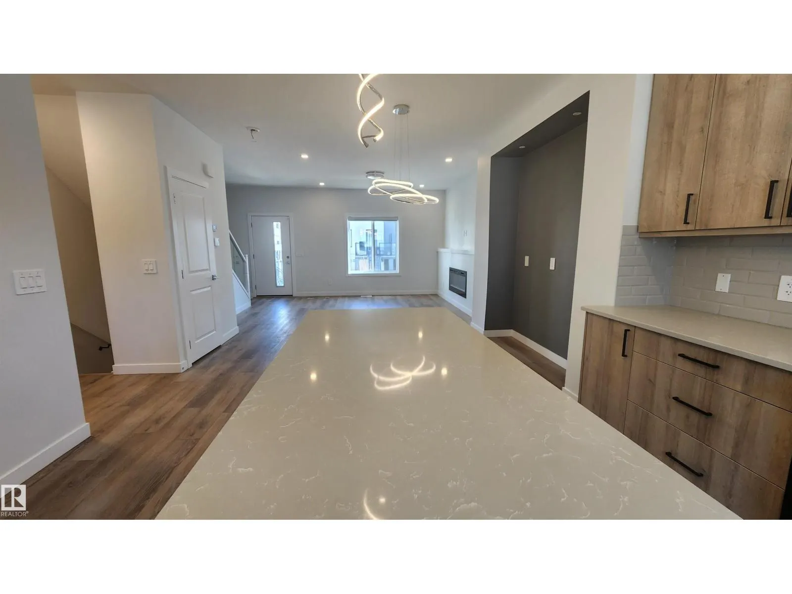 #45 10 SALISBURY WY