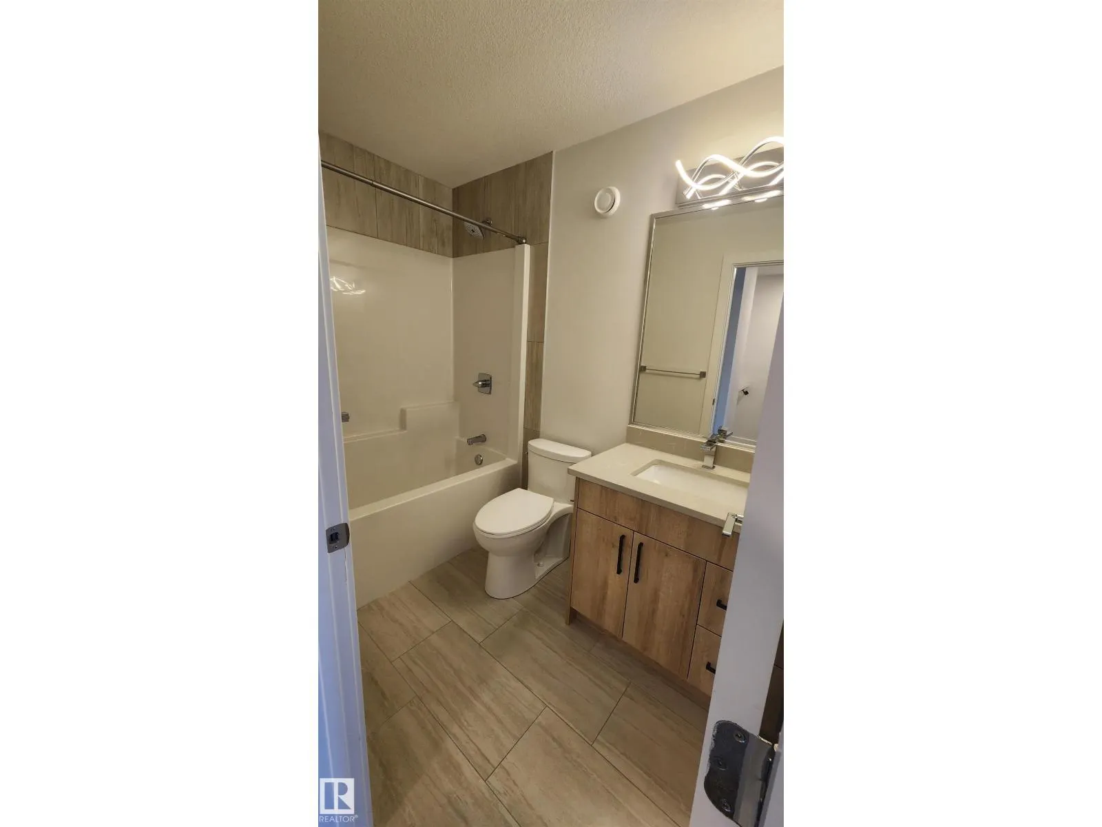 #45 10 SALISBURY WY