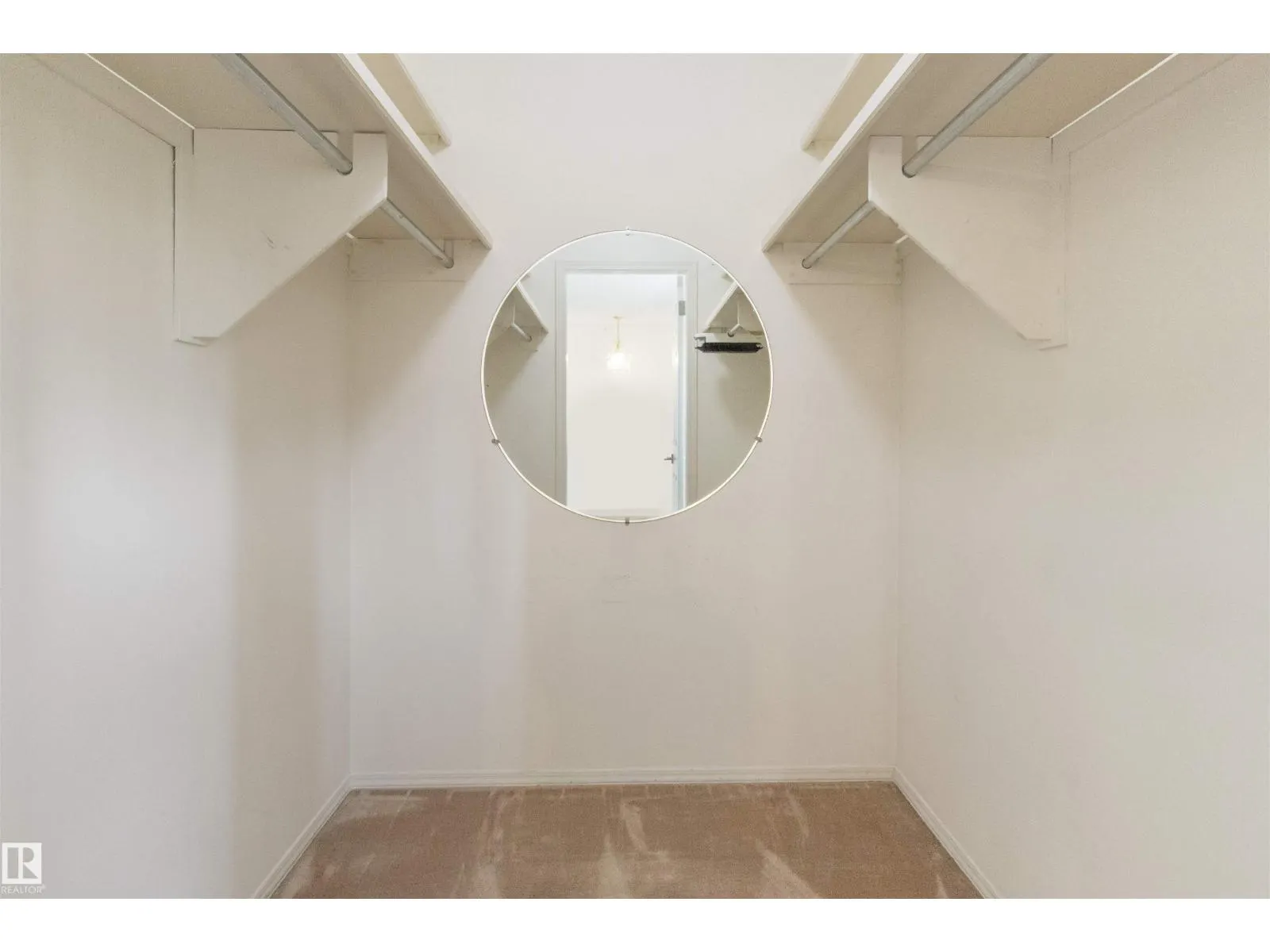 10443 21 AV NW