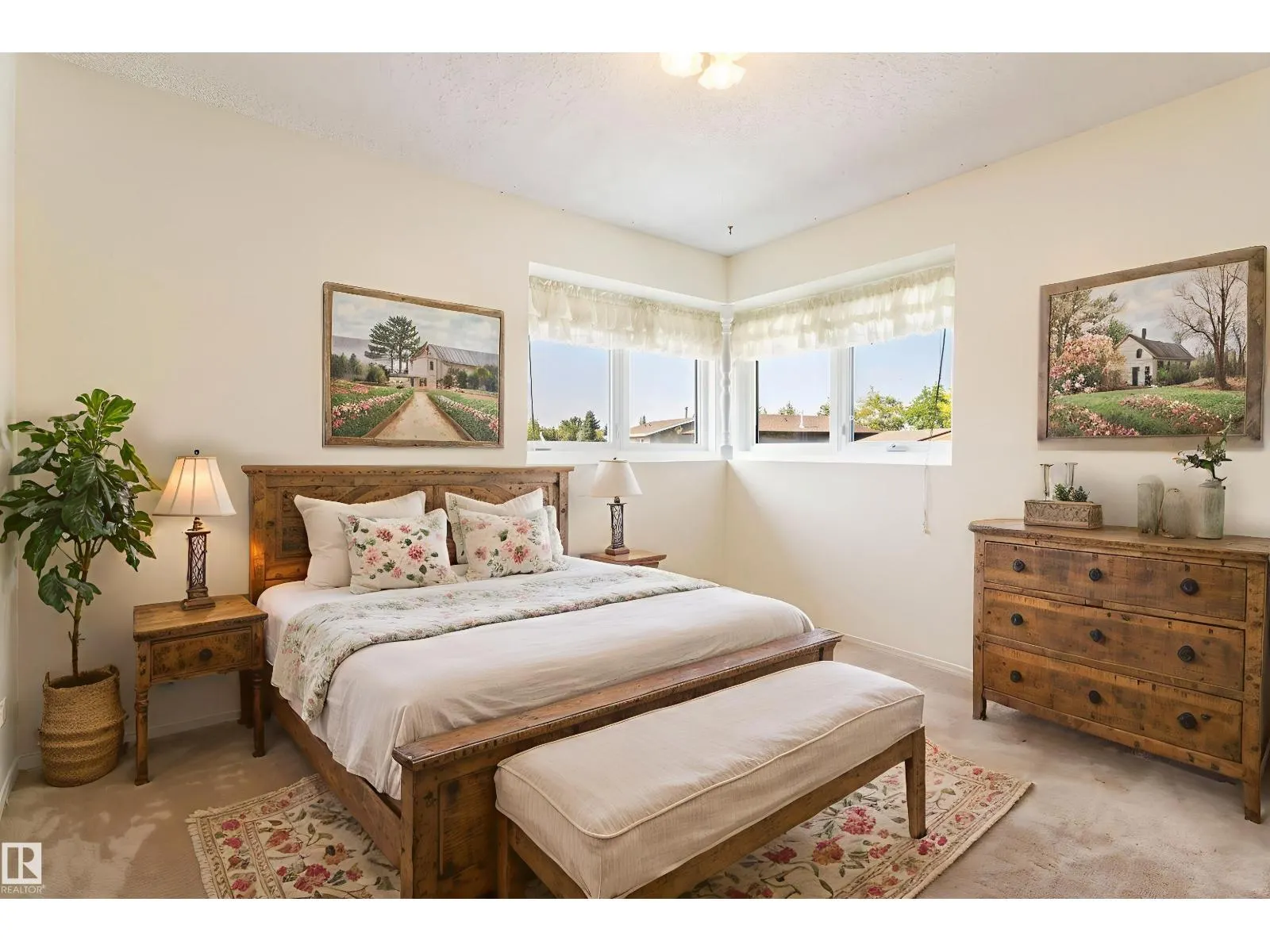 10443 21 AV NW