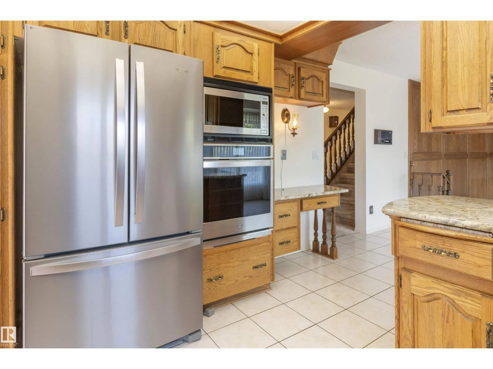 10443 21 AV NW